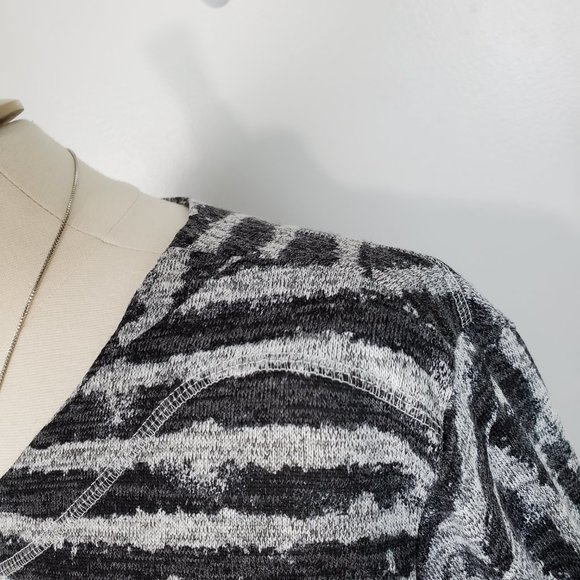 N Touch Black Gray Patchwork Variegated Striped Pattern Knit Sweater Top, Size L - Picture 4 of 13